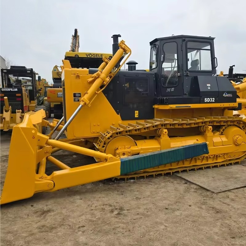 Tracked Bulldozer SEM818F 180H - Heavy Equipment Working recension och pris