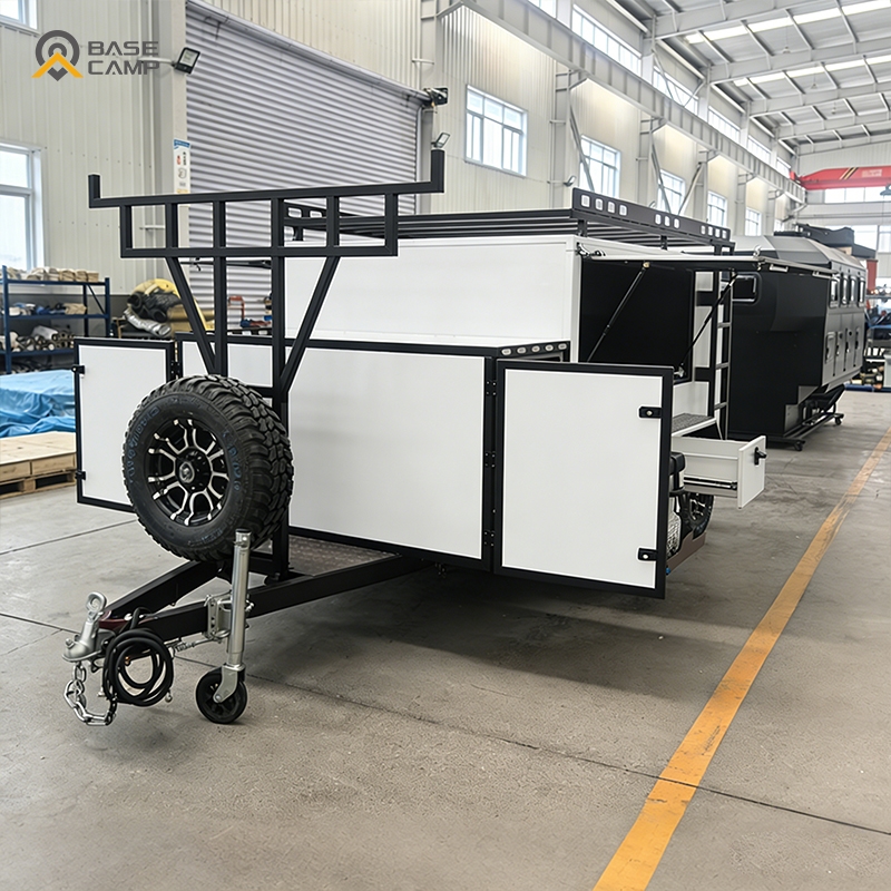 Heavy Duty Enclosed Utility Tr - Heavy Equipment Haulers recension och pris