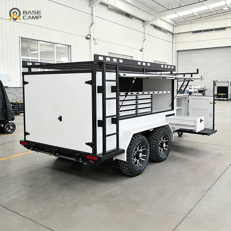 Heavy Duty Enclosed Utility Tr - Heavy Equipment Haulers recension och pris